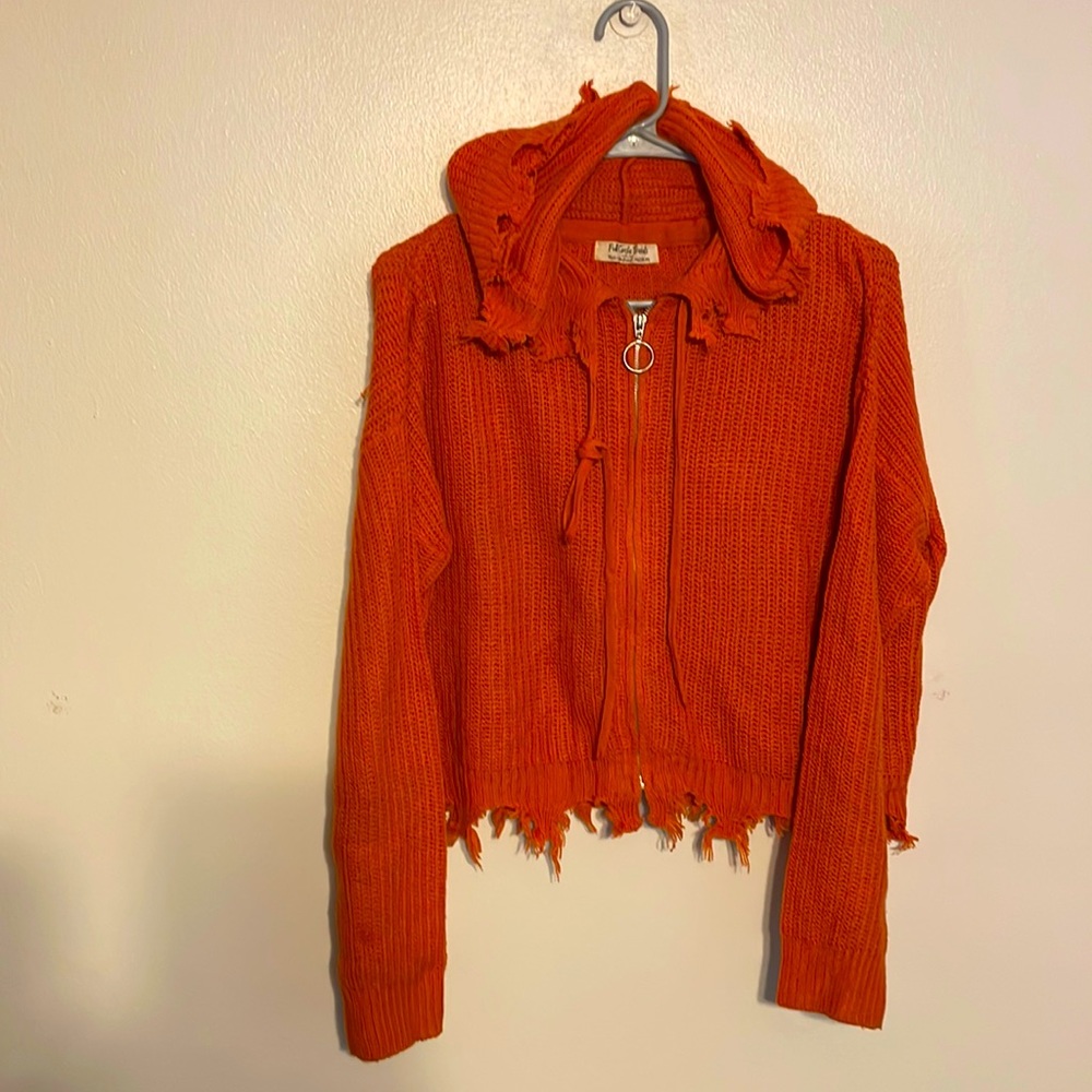 Full Circle Trends sweater with hood size M